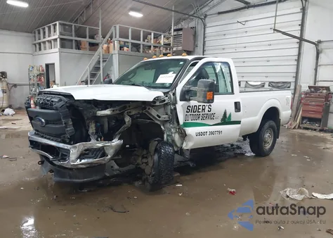 2015 Ford F-250 Xl z USA, uszkodzony, nr VIN 1FTBF2B64FEB50676